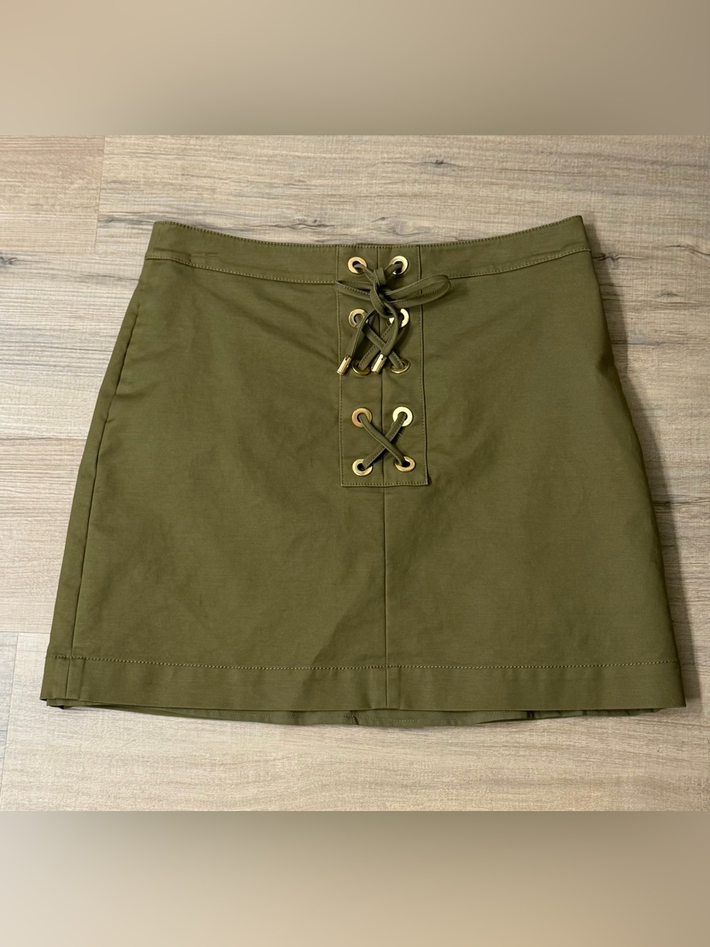 Michael Kors Olive Green Lace-Up Mini Skirt Women’s Size 8